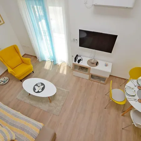 Apartment Golden Hour Jurdani